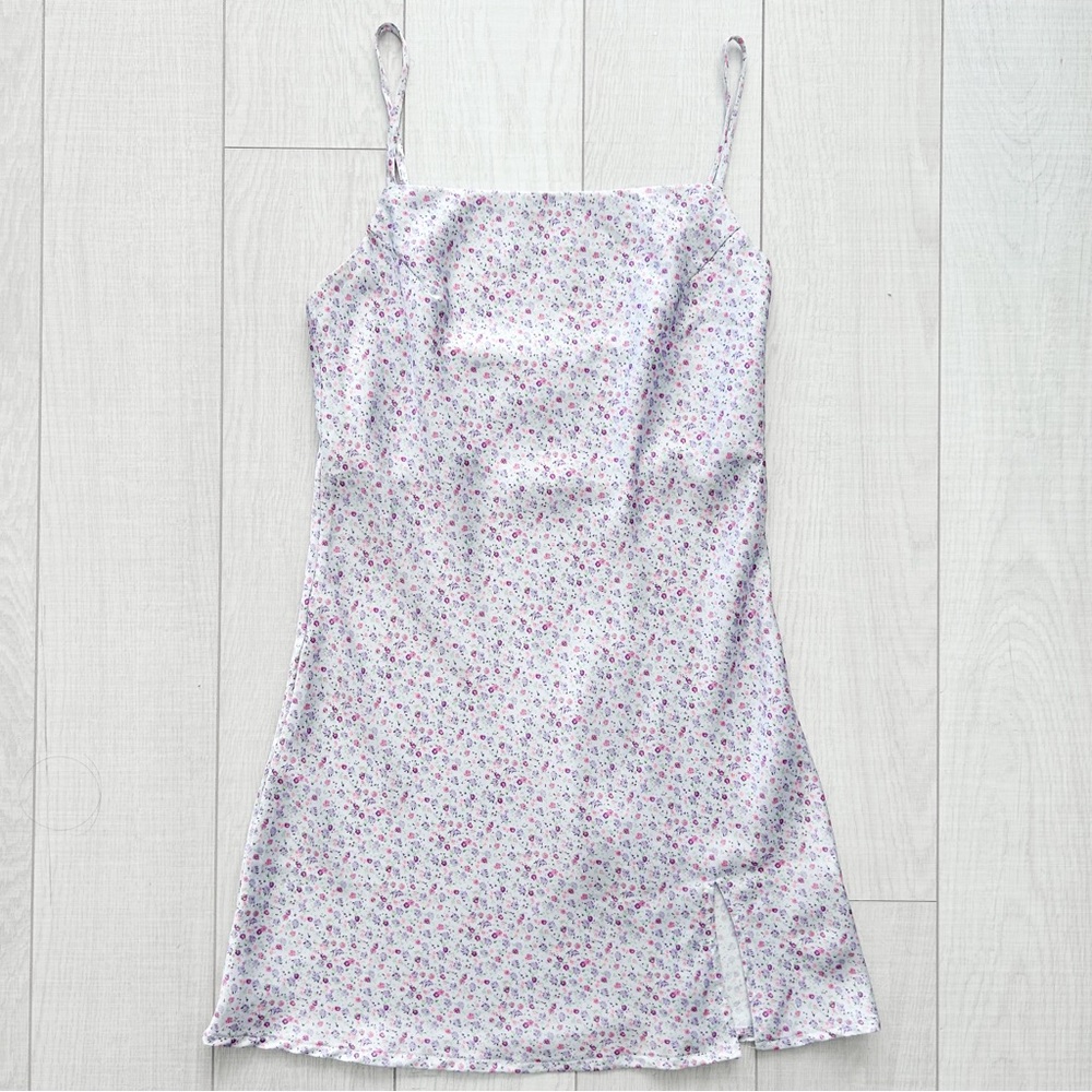 Princess Polly lilac floral satin mini slip dress - Picture 2 of 13